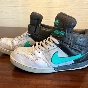 Nike SB Zoom Mogan Mid 2’s